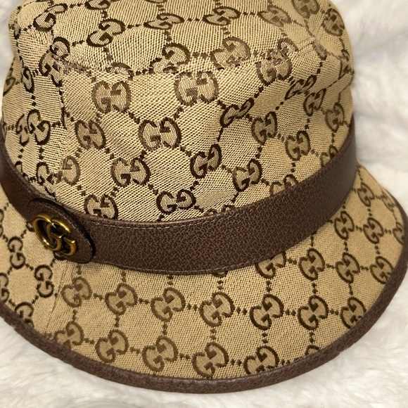 SOLD Gucci GG Monogram Bucket Hat - Picture 10 of 16